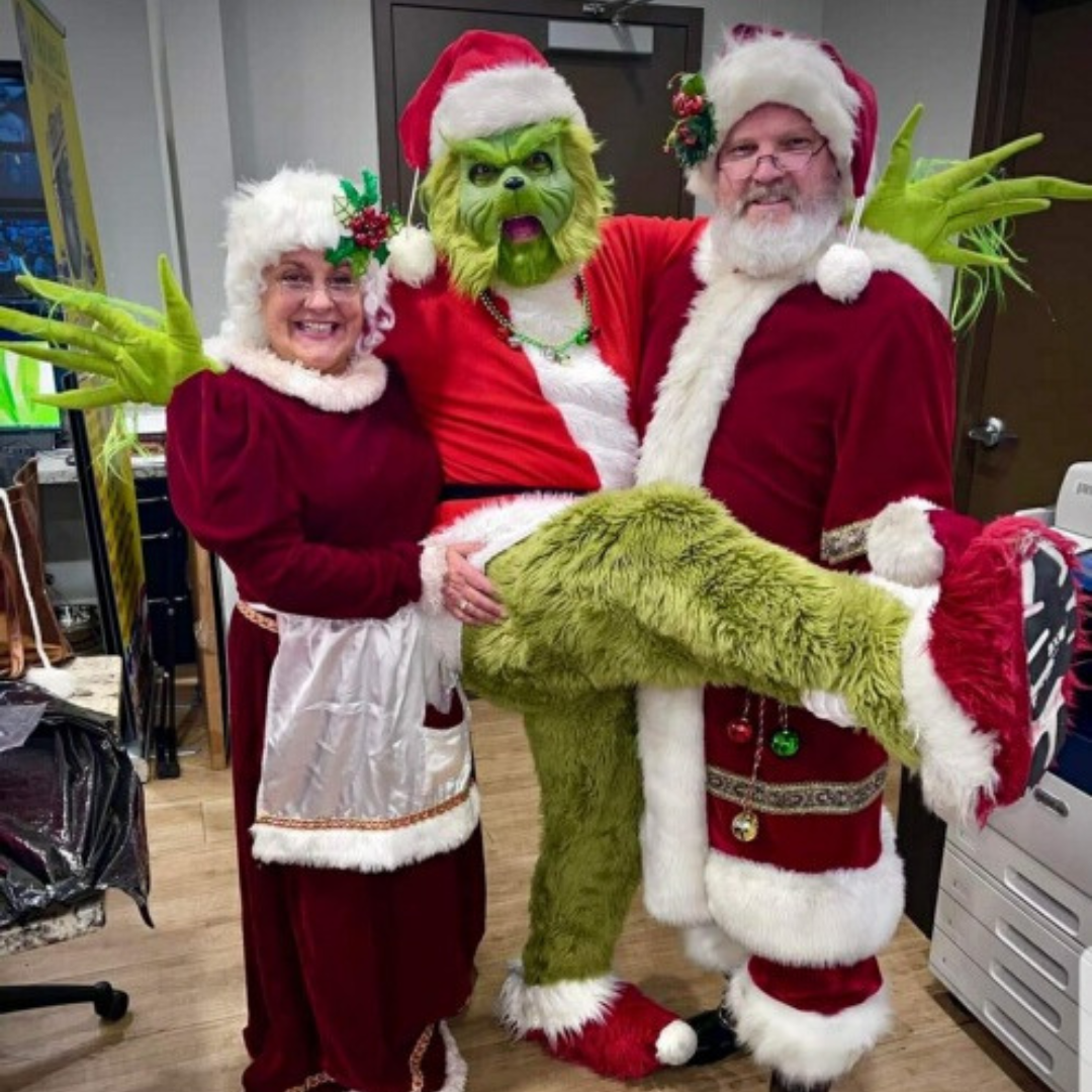 The grinch with Mrs. and Mr. Claus